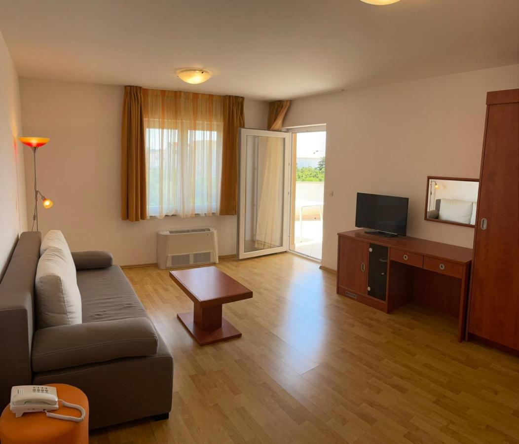 Bed & Breakfast Jugo Novalja Δωμάτιο φωτογραφία