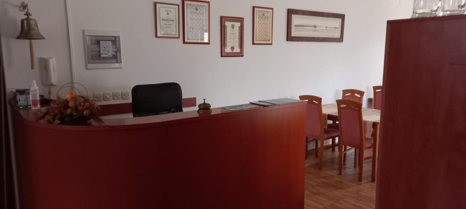 Bed & Breakfast Jugo Novalja Εξωτερικό φωτογραφία